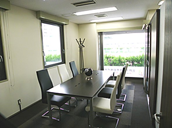 北摂不動産売却株式会社 打ち合わせ室
